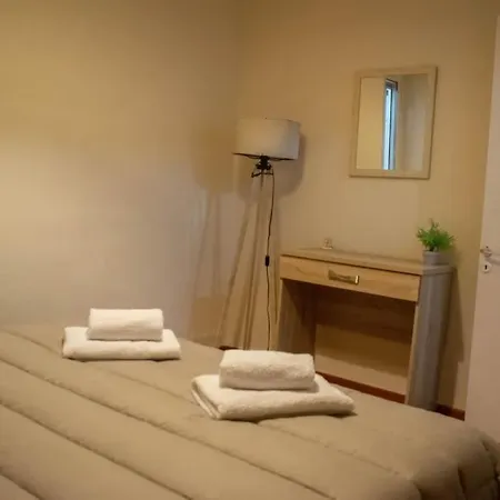 Deppy's Two-storey House Apartamento