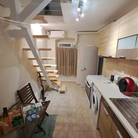 Lägenhet Deppy's Two-storey House