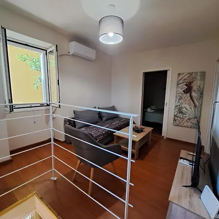 Lägenhet Deppy's Two-storey House